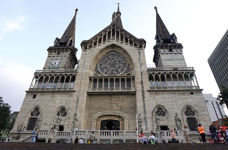 Arquitectura y Fe – Basílica de Manizales