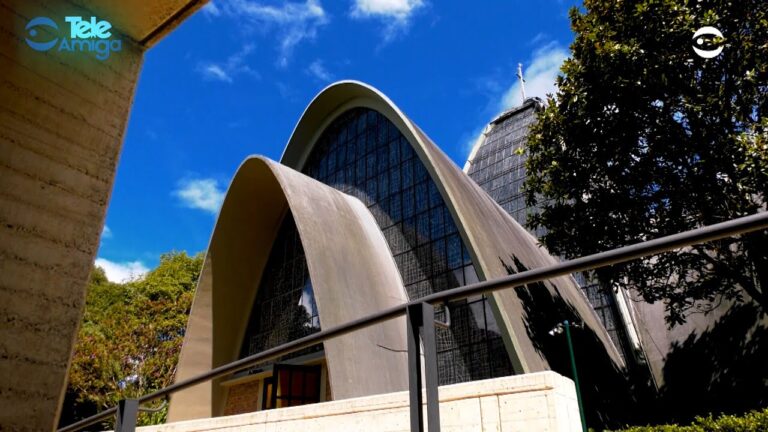 Arquitectura y Fe – Capilla de los santos apóstoles Gimnasio Moderno