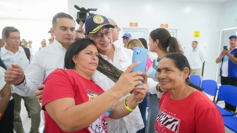 Presidente Petro: No se Exigirá Pasaporte a Migrantes Venezolanos