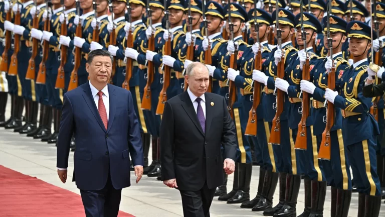 Xi Jinping y Vladímir Putin profundizan lazos en Beijing, mostrando unidad entre China y Rusia
