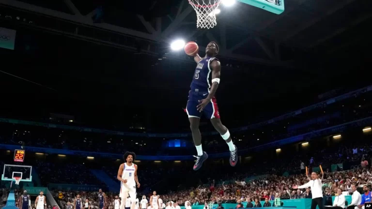 Cuartos de Final del Baloncesto Masculino en los Juegos Olímpicos de París: Una Constelación de Estrellas