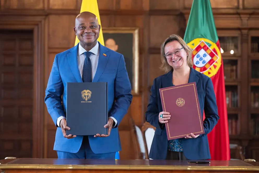 pasaportes colombia portugal